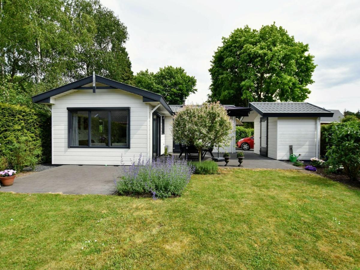 Spacious Chalet In Wolfheze With Garden Екстер'єр фото